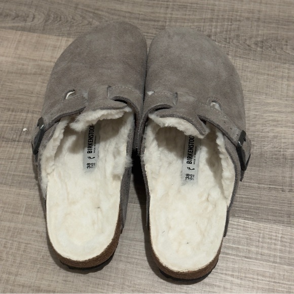 BIRKENSTOCK Boston Genuine Shearling Lined Clog in Stone Coin Suede Size 7-7.5US - Picture 14 of 16